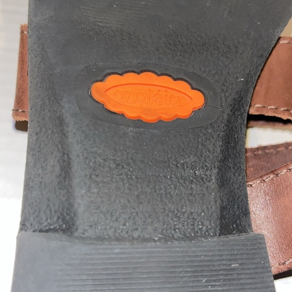 Azaleia Brazil-7.5-Brown-three straps with buckle, leather upper, made in Brazil - Picture 7 of 8
